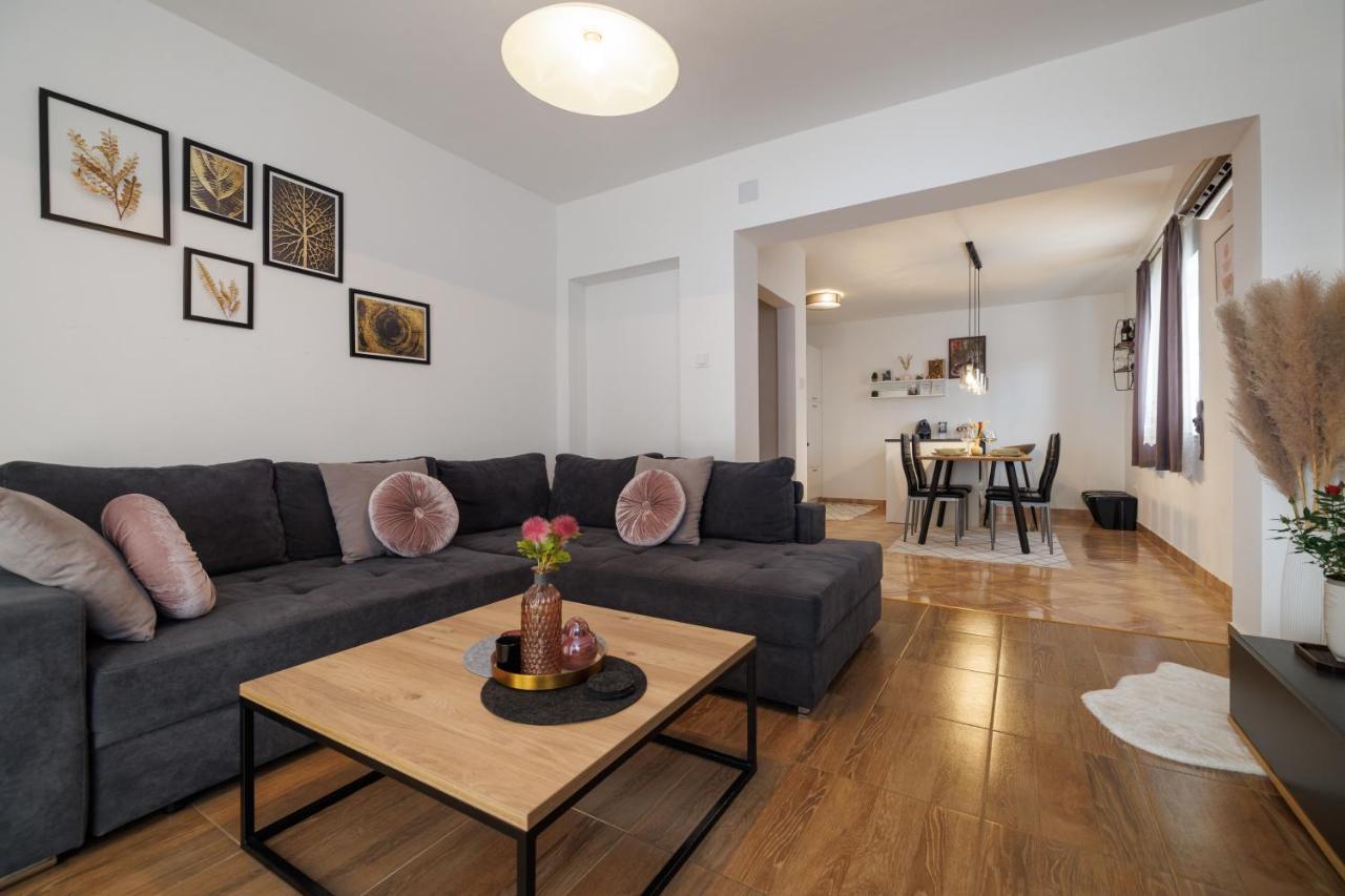 Spacious And Modern App With Big Terrace Malinska Exterior foto